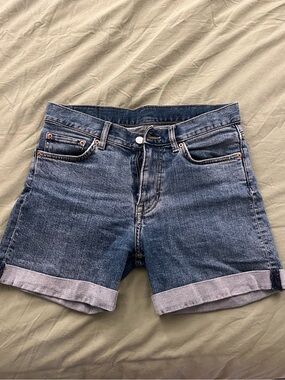 Weekday Jean shorts size 28